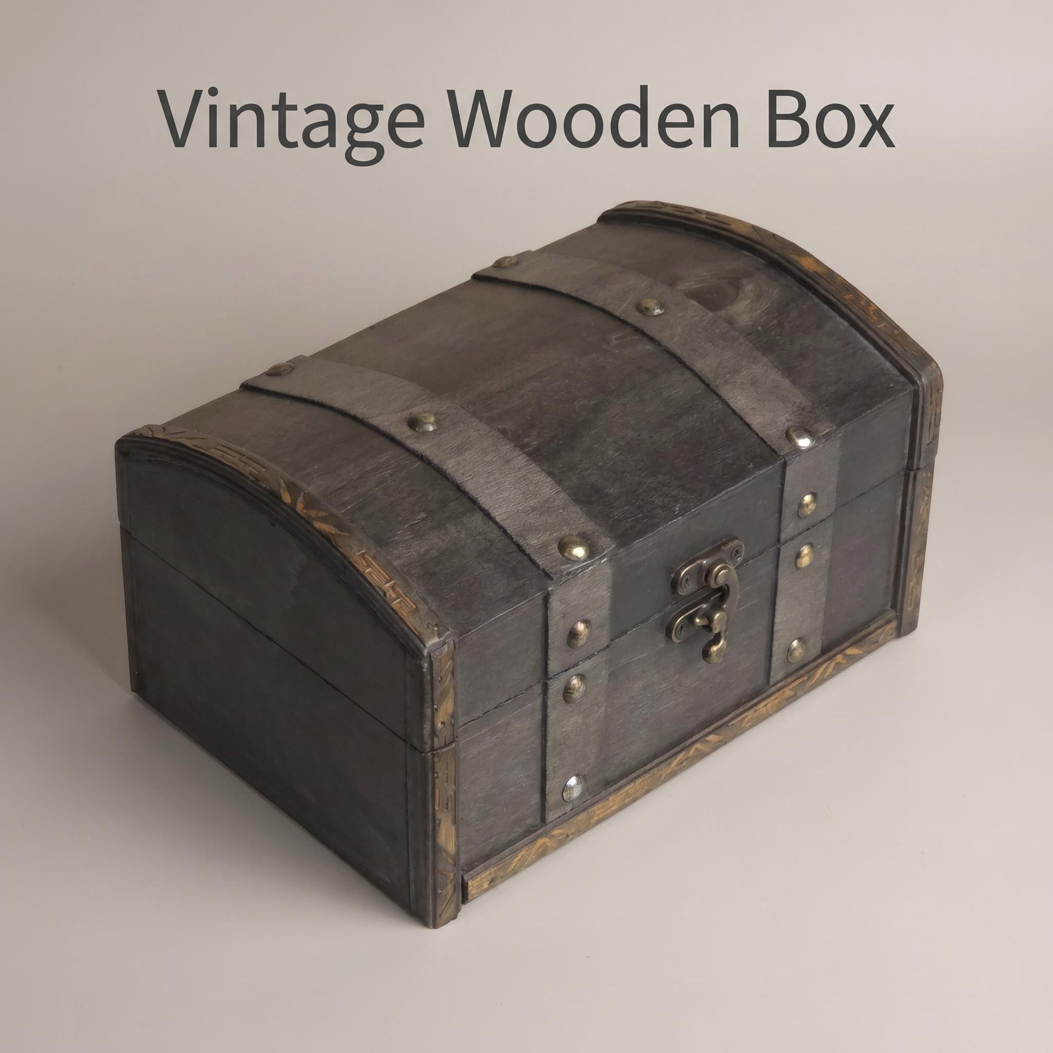 Body Jewelry Display Case - Vintage houten kist met metalen sluiting,