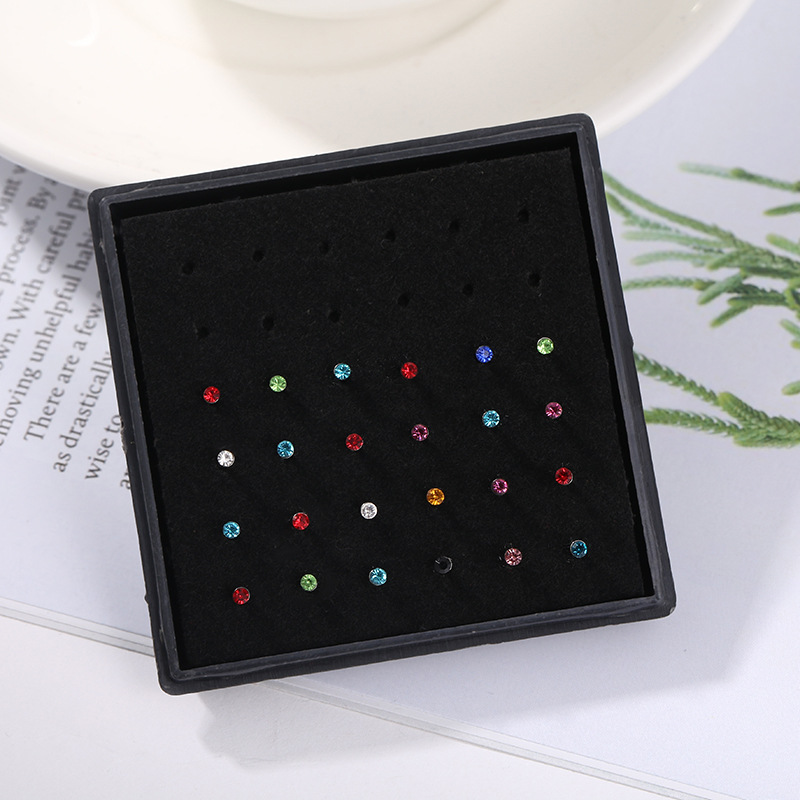 24 stks/doos Kristal Neusring  - Body Jewelry Display Case recensie en prijs