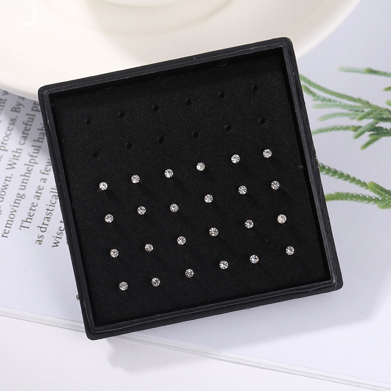 24 stks/doos Kristal Neusring  - Body Jewelry Display Case recensie en prijs